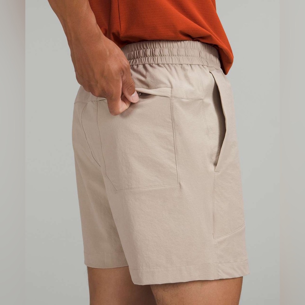 Lululemon Men’s Bowline 8” inseam shorts